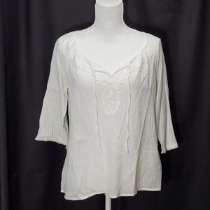 White 3/4 Sleeve Gauze Style Top🎊🎊